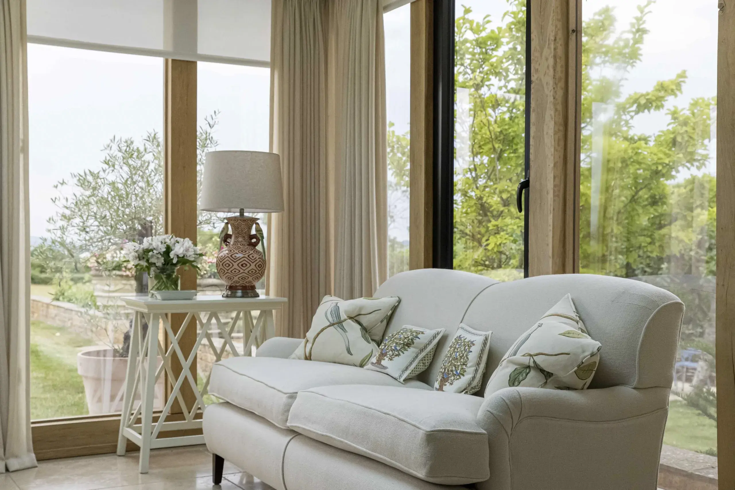 Saverys 1, Broadway — interior design by Savery's of Broadway